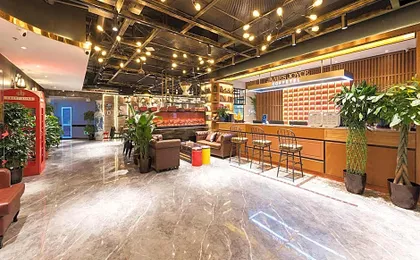 James Joyce Coffetel Beijing Wangfujing Beijing Railway Station