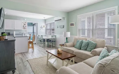 Coastal Condo Close to Beach & Entertainment