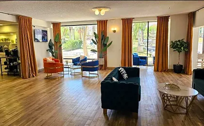 L3 Oasis Hotel