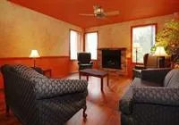 Quaint Inn & Suites