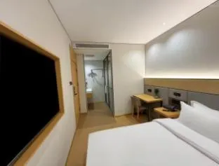 Jinglai Selected Hotel - Shanghai Xujiahui Tianzifang Branch