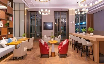 Echeng Hotel (Dali High Speed Railway Station, Erhai)