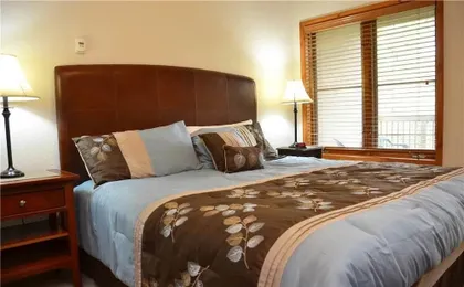 Riverbend Lodge Unit 120 by RedAwning