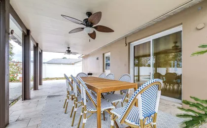 Bay Crest House Stay for 10!