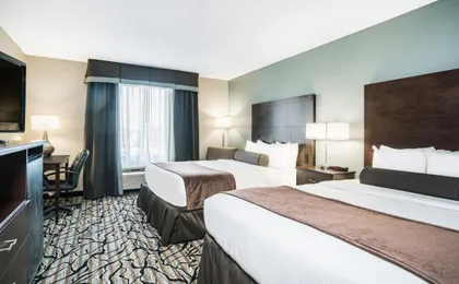 Days Inn & Suites by Wyndham Wausau