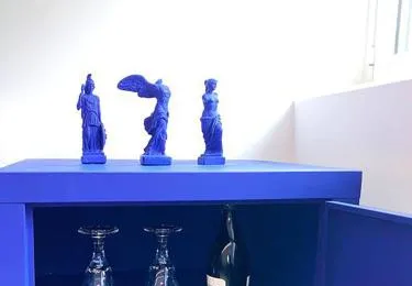 CosmosDome / Best apartment in the heart of Athens !