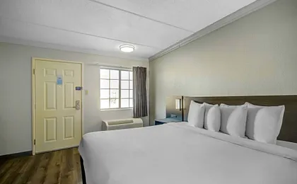 Motel 6 San Antonio, TX I-35 North Corridor
