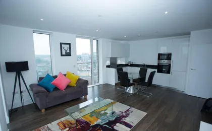 High View Two Bedroom Apartment in Woolwich