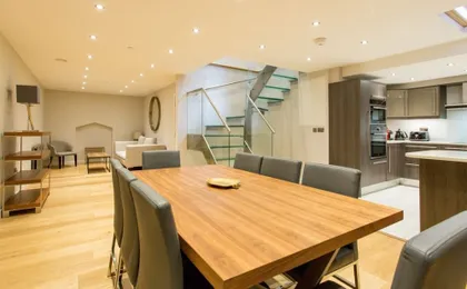 The Sweet Mews - Big & Bright 4bdr Mews Home in Ideal Location
