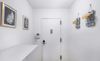 Beautiful 3 Bedroom Unit in Prime Location