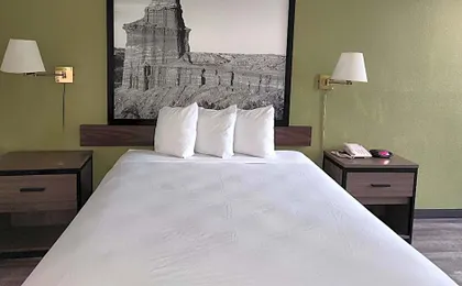 Super 8 by Wyndham Austin North/University Area