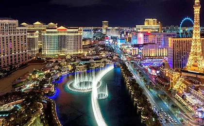 Lucky Gem Penthouse & Luxury Suites at MGM Signature Resort, Balcony Strip View 1607