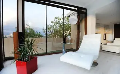 Feel Good Penthouse With Jacuzzi