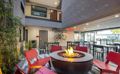 Infinity Hotel San Francisco, Tapestry Collection by Hilton (H)