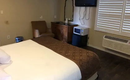 Capri Motel