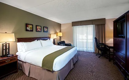 Holiday Inn Express Schaumburg-Rolling Meadows, an IHG Hotel