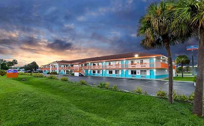 Howard Johnson by Wyndham Vero Beach/I-95