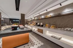 Home Inn Plus Shanghai Hongqiao Airport National Exhibition And Convention Center