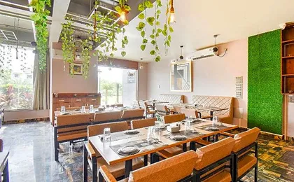Super Townhouse OAK Hotel Rajmudra