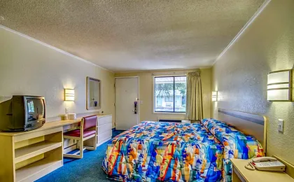 Motel 6-Saint Joseph, MO