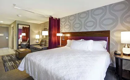 Home2 Suites by Hilton - Kansas City Airport