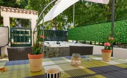 Apartment Lemon Tree