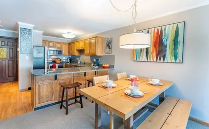 West End Walk To Lift 7 Hot Tub, Parking, Open Kitchen + Living Space 2 Bedroom Condo by RedAwning