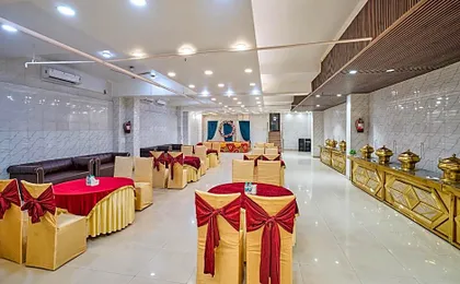 Itsy Hotels Golden Vista Near Noida City Centre