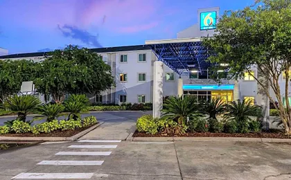 Motel 6 Orlando, FL - International Dr