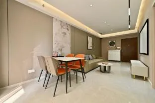 Zhanhui City Hotel Apartment (Shenzhen Convention Center Gangxia Metro Station)