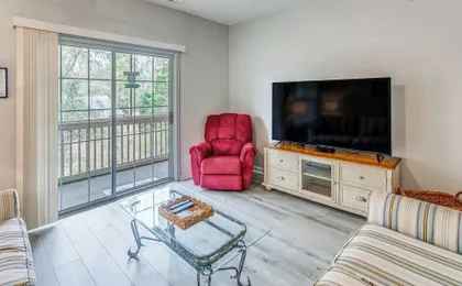 Condo w/ Pool Access, 1 Mi to Cherry Grove Beach