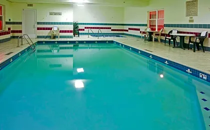 Country Inn & Suites by Radisson, Birch Run-Frankenmuth, MI