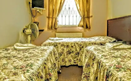Mandalay Picton House Hotel