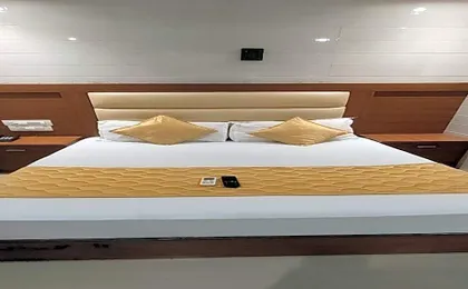 Hotel Sai Suites - Near Dadar Railway Station