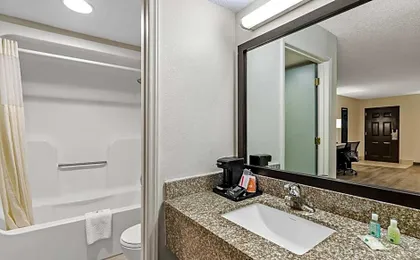 Quality Inn Hillsville