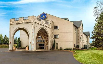Comfort Suites at Par 4 Resort