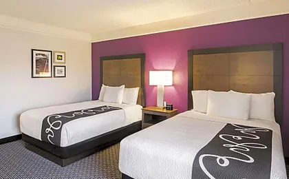 La Quinta Inn & Suites by Wyndham Denver Airport Dia