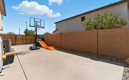 Splash Canyon - Splash Pad & Tons of Games - Gym