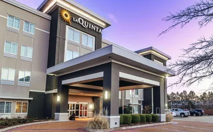 La Quinta Inn & Suites by Wyndham Starkville at Msu