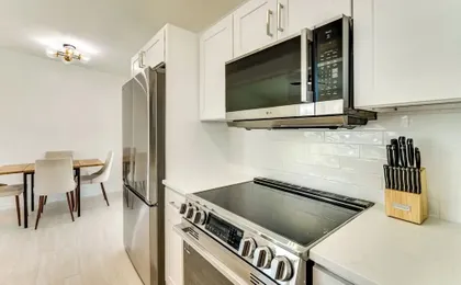 4 Mi to Beach! Sleek Getaway in Port Charlotte