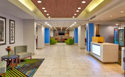 Holiday Inn Express & Suites Chesapeake By IHG