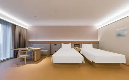 Full Season Hotel-HGH