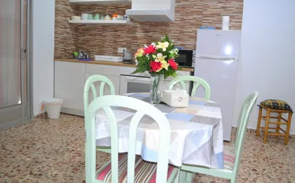 Fantastic 1 Bedroom Apartment with Gallery Cb6ev