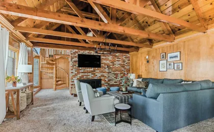Sleeps 23 2 Homes, Lakefront, Private Dock, Hot Tub, Game Room, Swingset, View