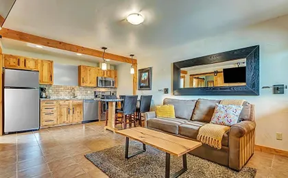 Wall Street Suites
