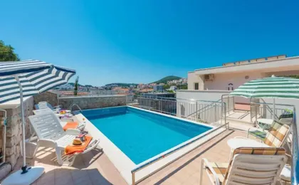 Villa Borna Apartments