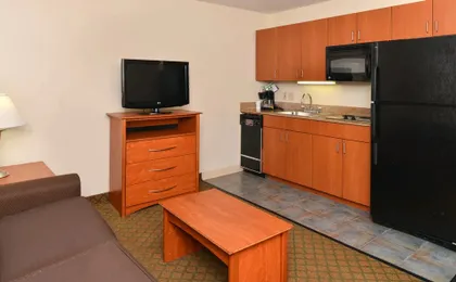 Holiday Inn Express Hotel & Suites Southfield - Detroit