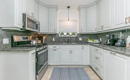 Walk to Beach two Cottages Swimming Pool hot tub Surf and Sand Resldences, Fort Lauderdale