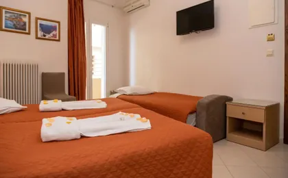 Kronos Hotel