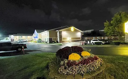 Super 8 by Wyndham Sterling Heights/Detroit Area